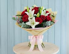 Букет цветов из:  Лилии и Розы в Кривополянье