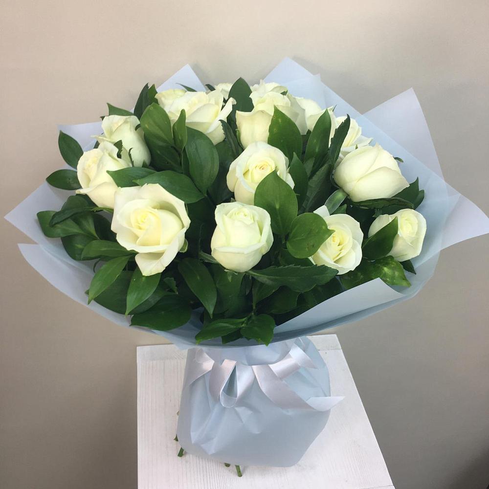 Букет 15 Белых роз Проуд в Кривополянье