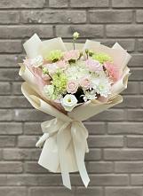 Букет цветов из:  Гвоздики, Розы, Лизиантусы и Хризантемы #REPLACE_PRED# Кривополянье