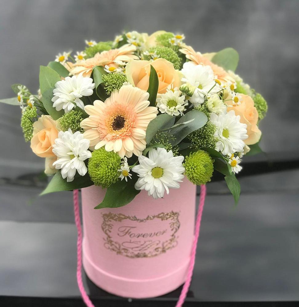 Цветочная композиция из Розы, Герберы и Хризантемы в шляпной коробке в Кривополянье