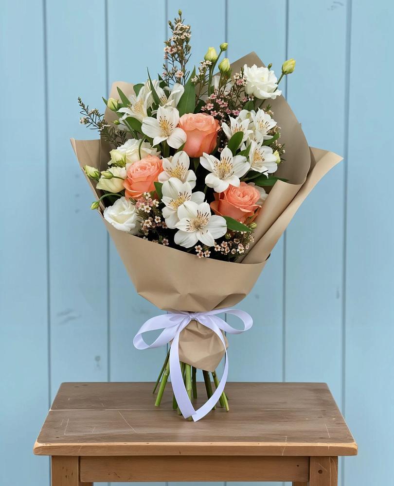 Букет цветов из: Альстромерии, Лизиантусы, Розы и Хризантемы в Кривополянье